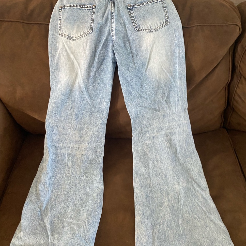 Flair Ripped Jeans - Picture 2 of 2